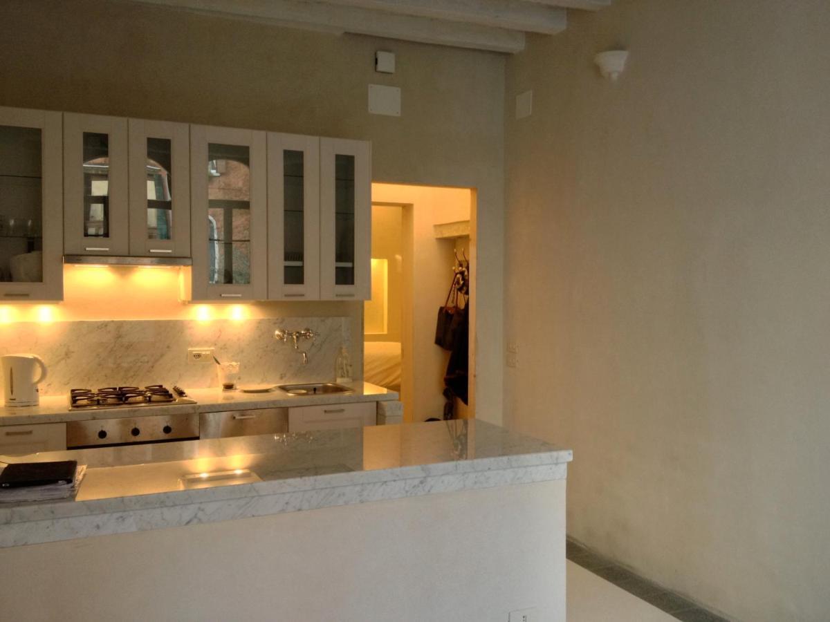Ca Del Console Apartment Venesia Bagian luar foto