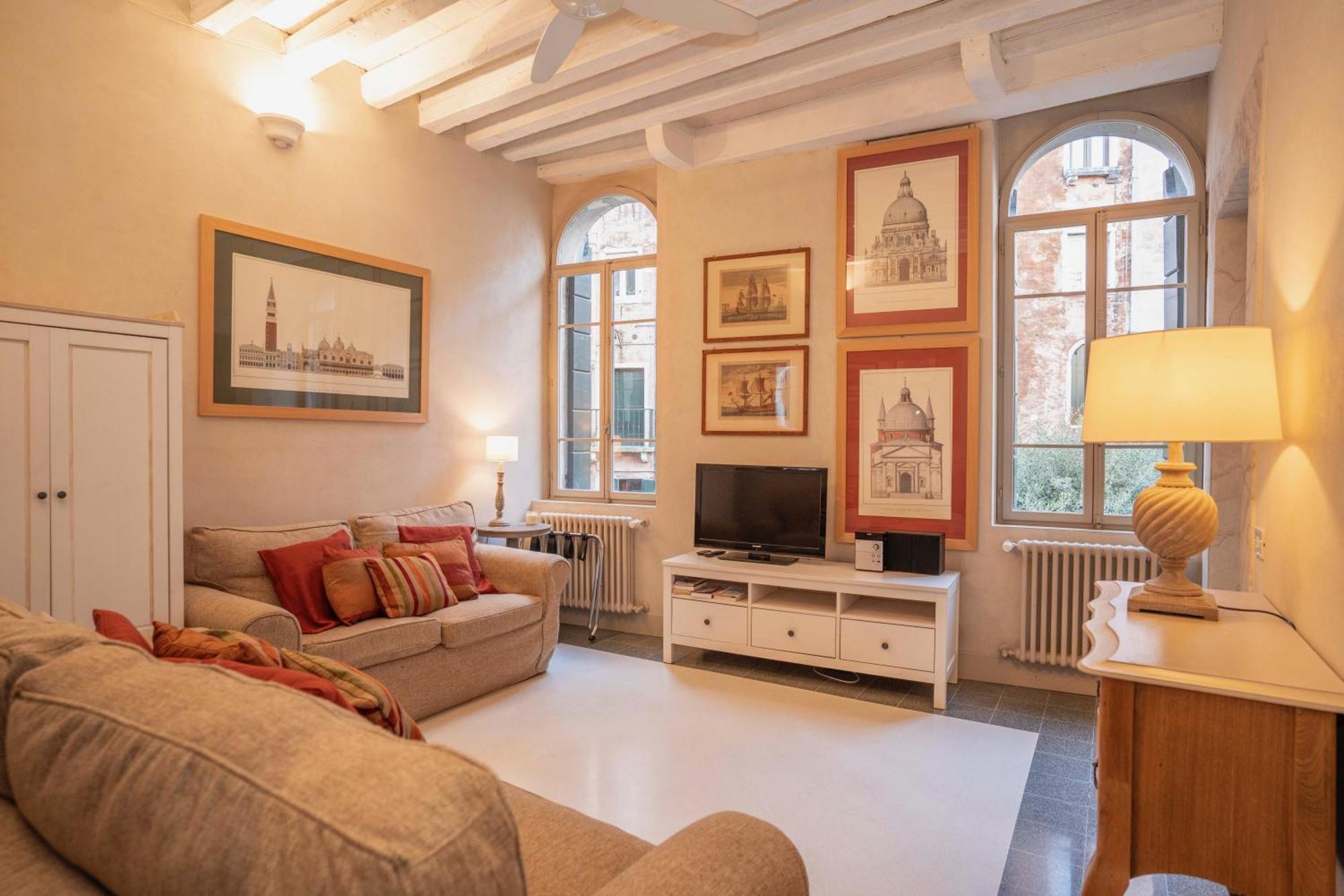 Ca Del Console Apartment Venesia Bagian luar foto