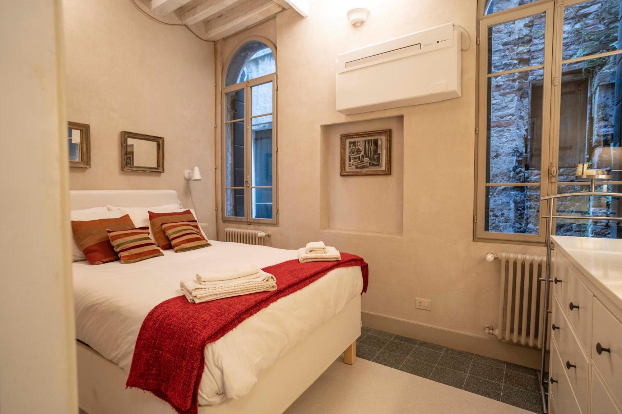 Ca Del Console Apartment Venesia Bagian luar foto