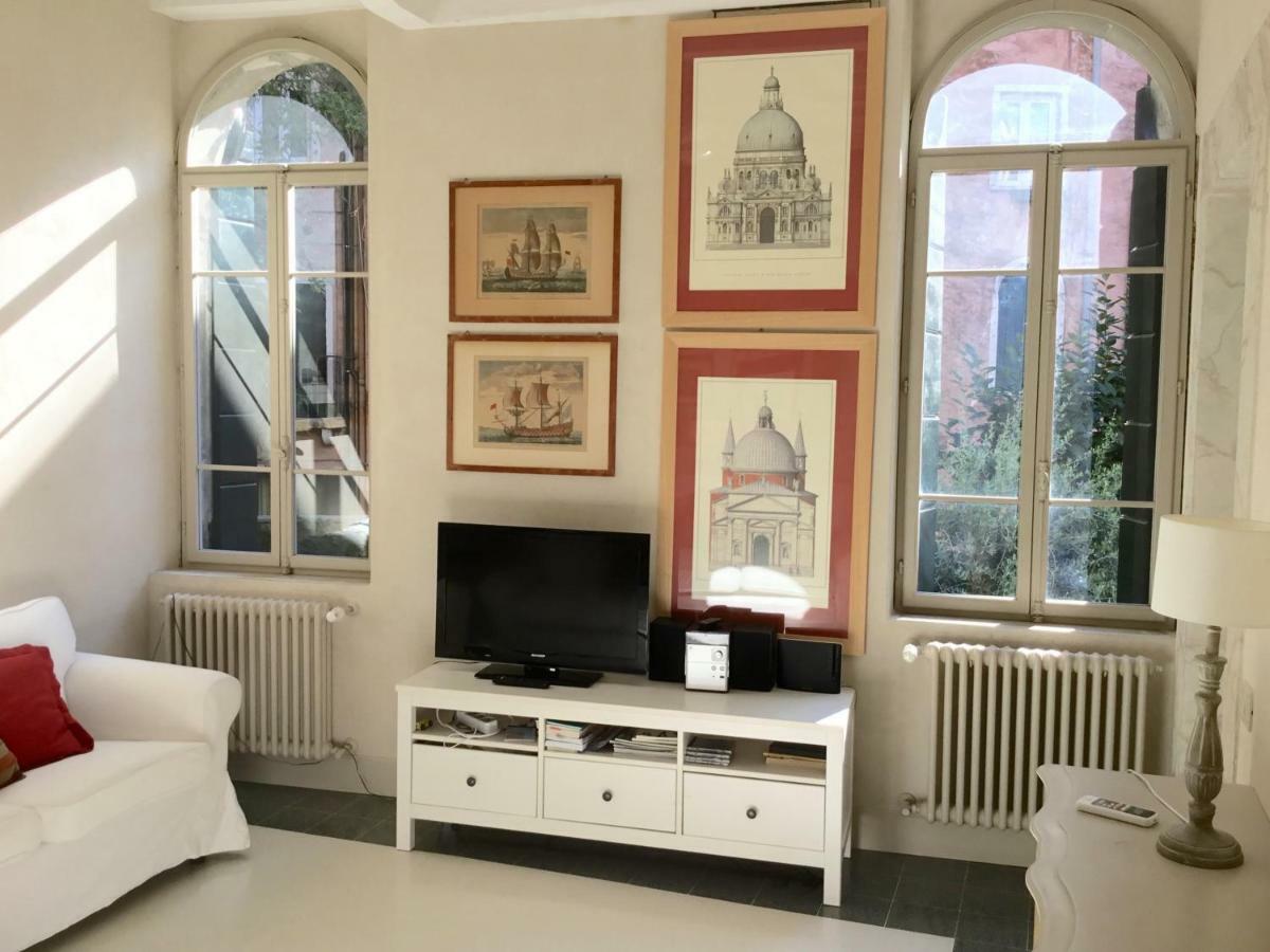 Ca Del Console Apartment Venesia Bagian luar foto